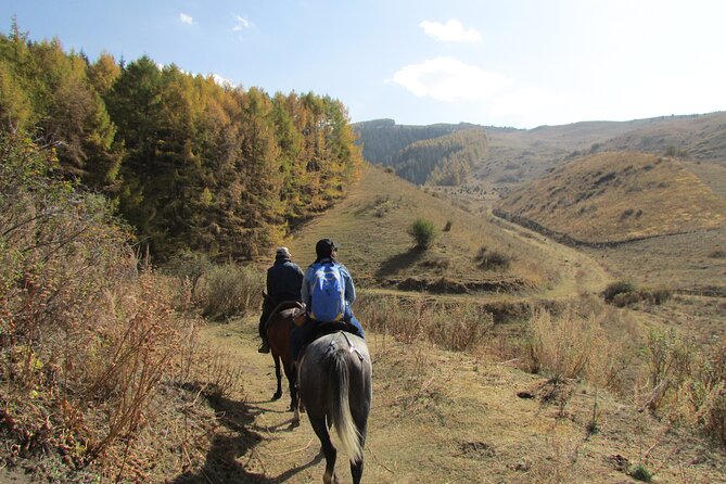 5 days sightseeing and skiing trip in Kyrgyzstan - Day 4: Barskoon, Jeti-Oguz, and the Seven Bulls