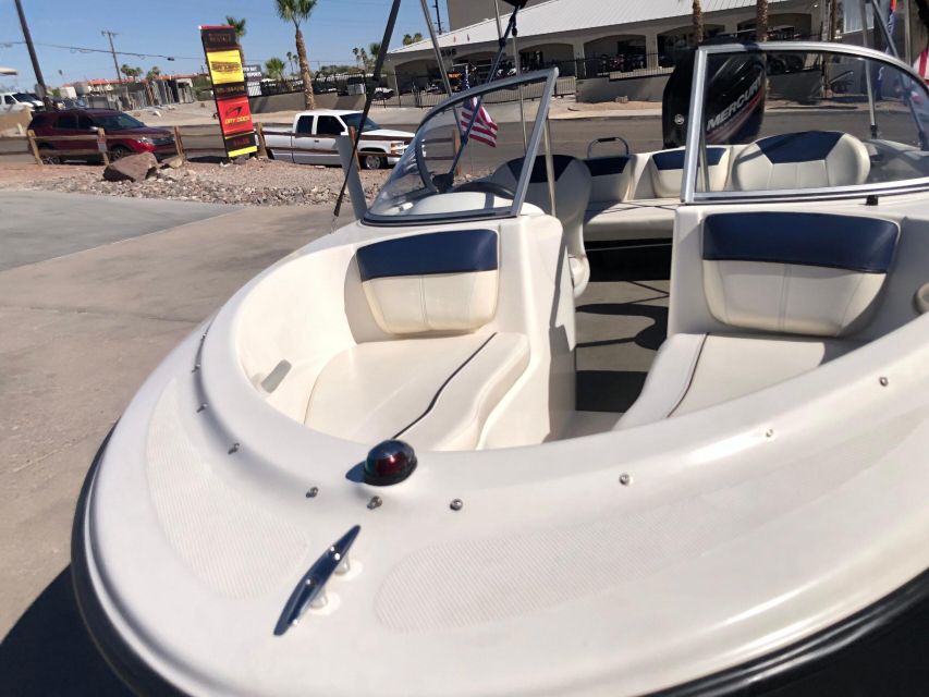 Bayliner Ski Boat - Heading toward Topock Gorge