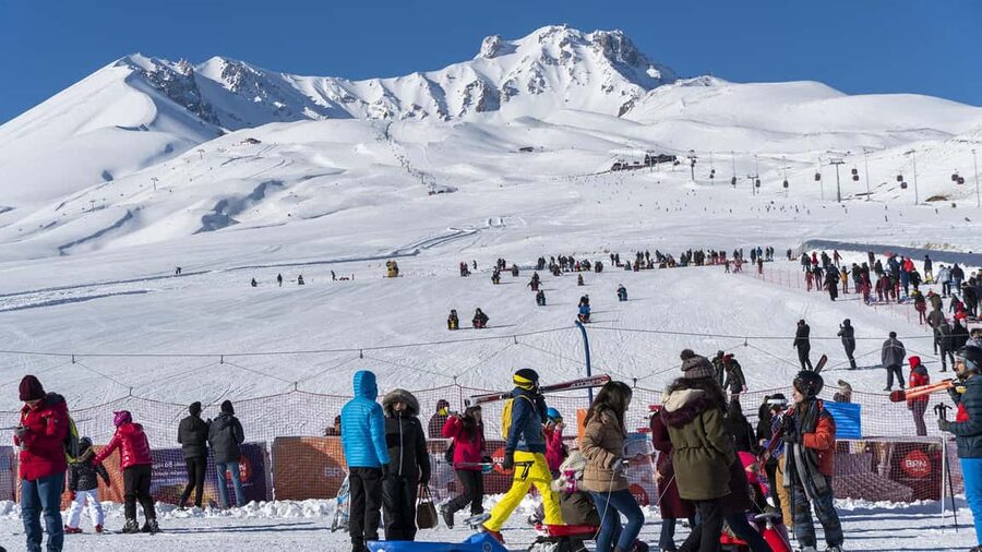 Cappadocia: Mount Erciyes Skiing and Snowboarding Tour - Longer runs, cable cars, and snowy views