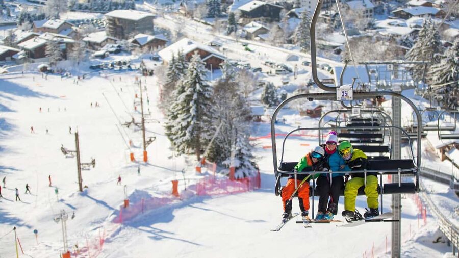 Chamonix: Private 1st Ski Lesson with Equipment and Clothing - Your first ski lesson at Les Planards
