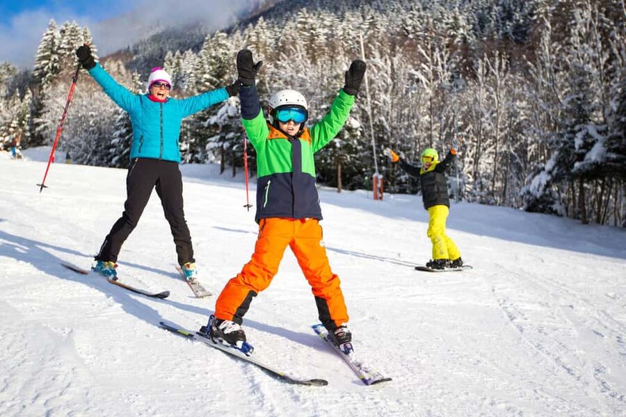 Chamonix: Private 1st Ski Lesson with Equipment and Clothing - What happens at 9:00 AM or 1:30 PM