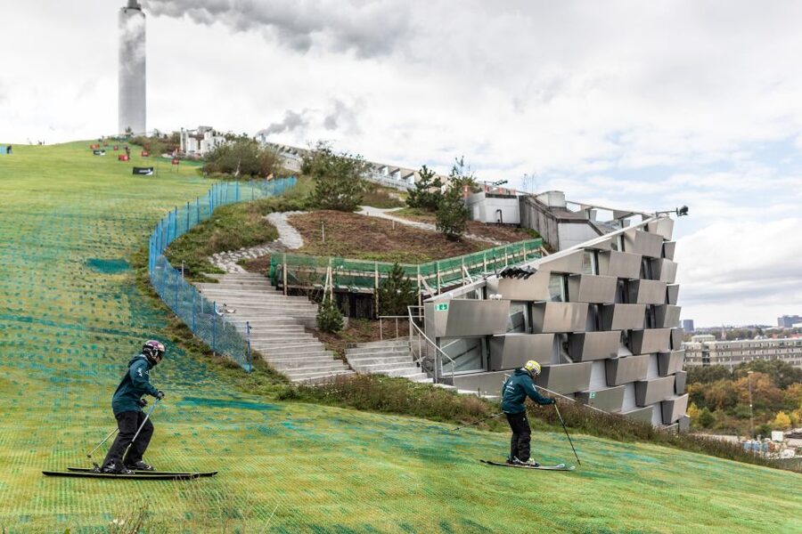 CopenHill Ski Pass Including Rental Gear - Checking in and collecting your equipment
