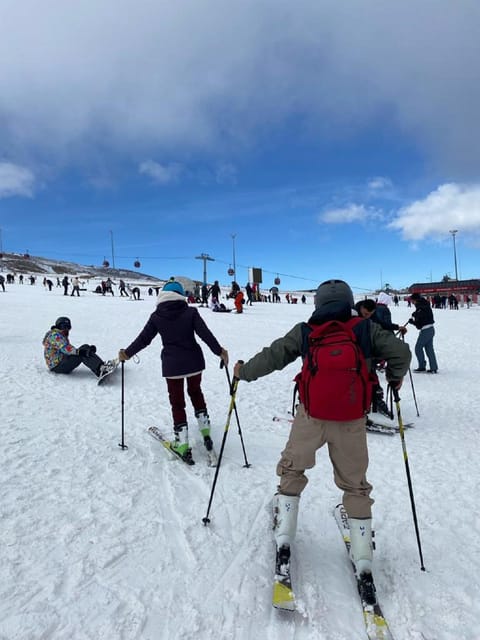 Erciyes Ski Tour with Professional Trainer From Cappadocia - What the one-hour ski lesson covers