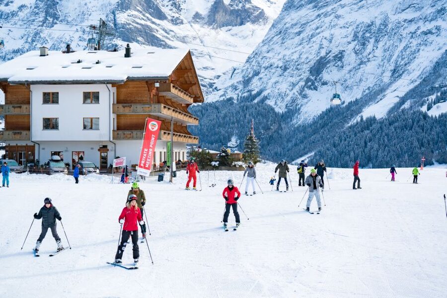 From Interlaken: 8-Hour Skiing in Grindelwald for Beginner's - Practical details before you reserve