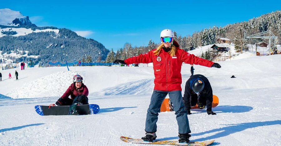 From Interlaken: Afternoon Beginners Snowboarding Lesson - Your first time on the Bodmi slope