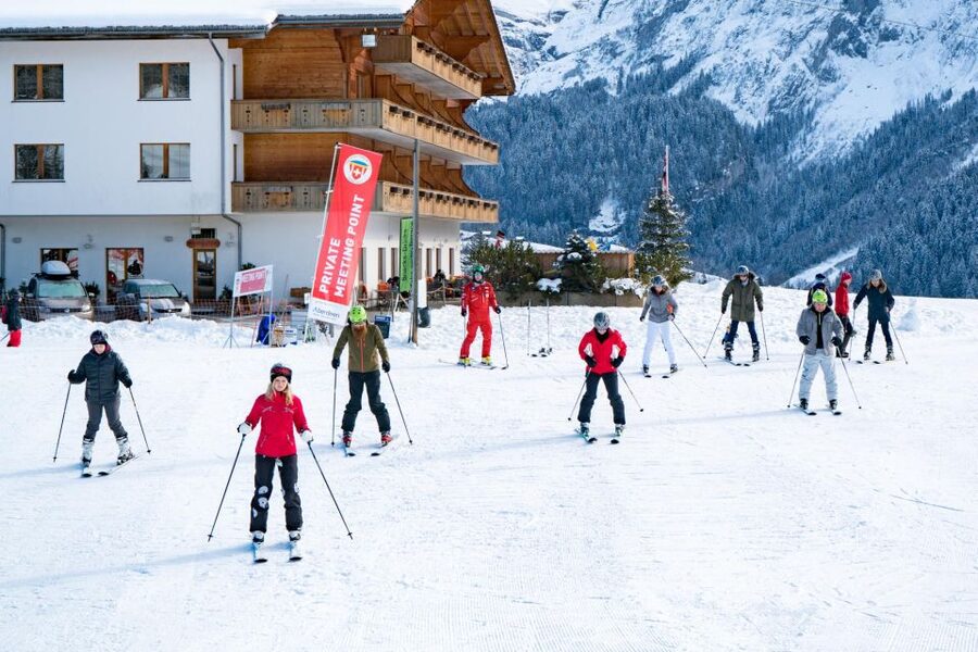 From Interlaken: Afternoon Ski Experience for Beginners - Magic carpets, drag lifts, and your first short runs
