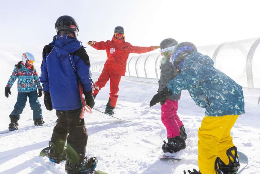 From Queenstown: Cardrona First Timer Ski or Snowboard - Why Cardrona works well for a first ski day
