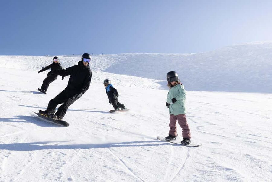 From Queenstown: Cardrona Ski/Snowboard Rentals & Transfer - Nine places to eat without leaving the mountain