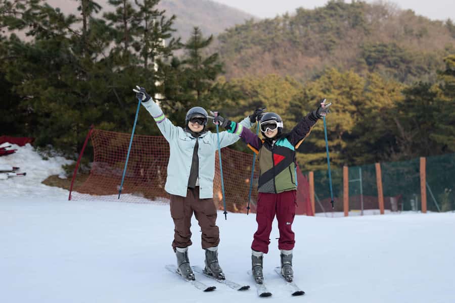 From Seoul: Korea Ski Tour - Jisan Forest Resort - Free time after class