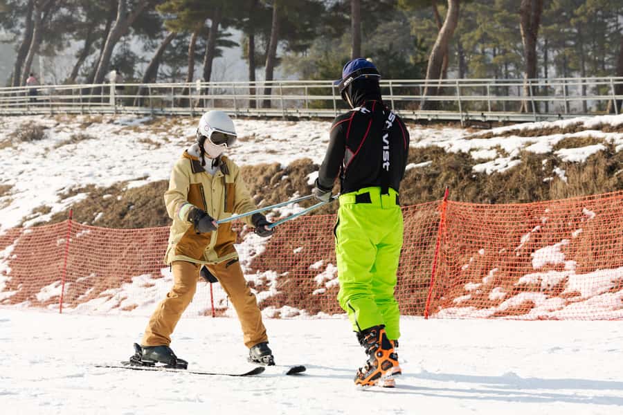 From Seoul: Korea Ski Tour - Jisan Forest Resort - Clothing, equipment, and extra costs