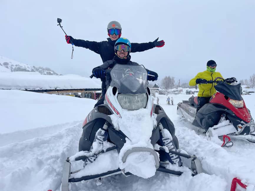 From Tbilisi: Private Gudauri Ski Resort Tour - Ananuri Fortress and its churches