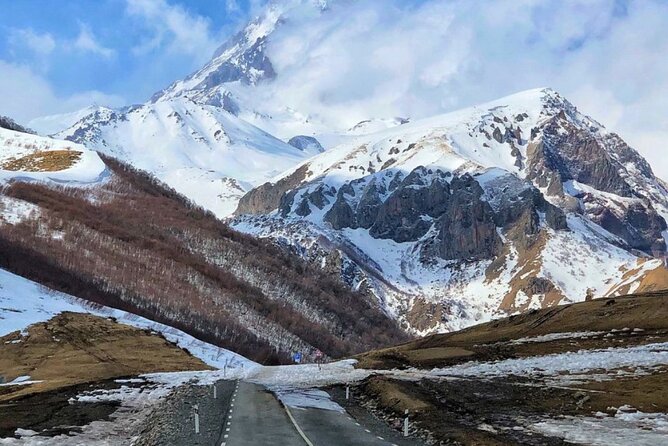 From Tbilisi to Gudauri Ski Resort, Zhinvali, Ananuri Day Trip - Why this route works from Tbilisi