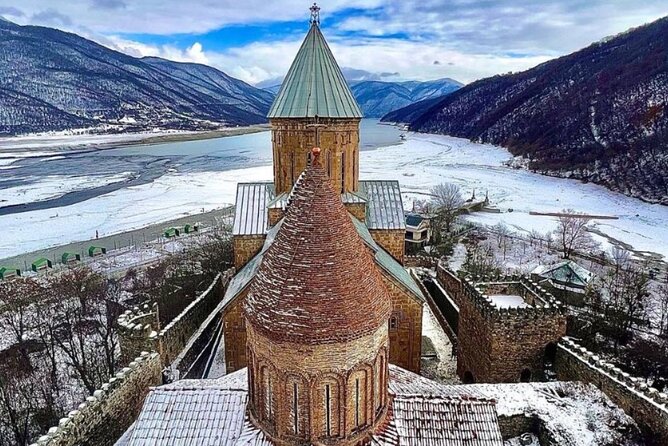 From Tbilisi to Gudauri Ski Resort, Zhinvali, Ananuri Day Trip - Who should book this Gudauri day trip?
