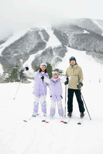 From Tokyo: Fujiyama Snow Resort Yeti Winter Ski Day Tour - Tokyo to Yeti: a long ride with a clear reward