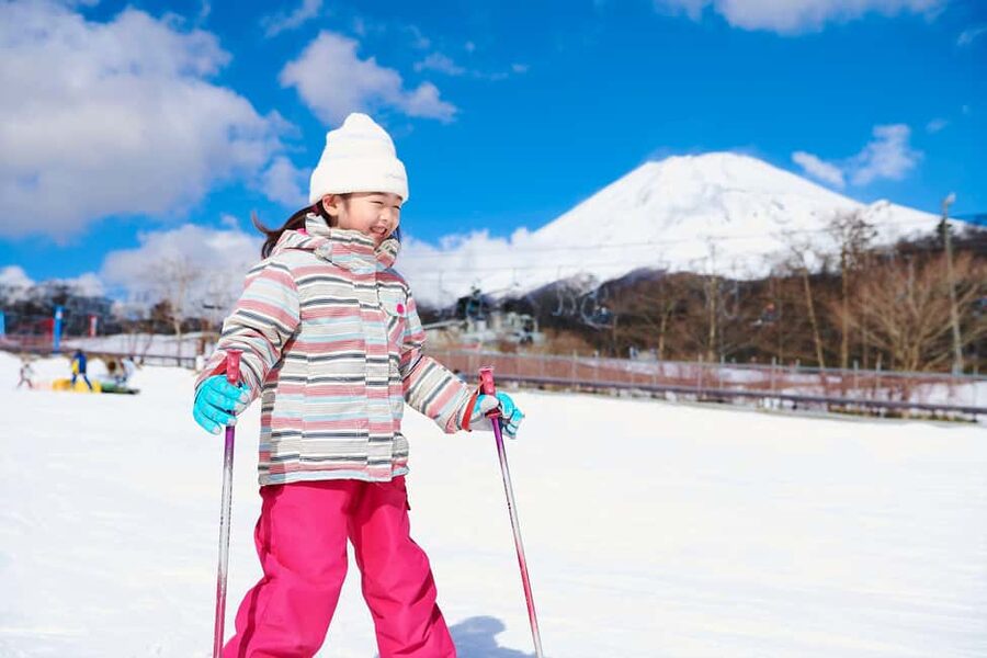 From Tokyo: Fujiyama Snow Resort Yeti Winter Ski Day Tour - Getting dressed for Yeti