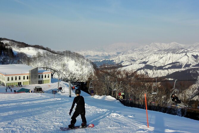 Full Day Snowboard Lesson (6 hours) - Mountain views and the feel of Niigata snow