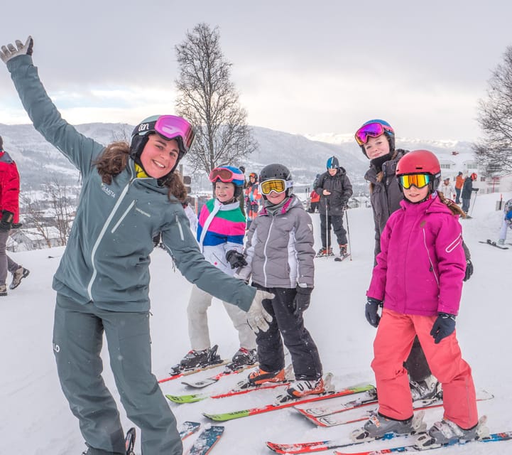 Geilo: Ski lesson package with Equipment and Ski Pass - The 90-minute private lesson