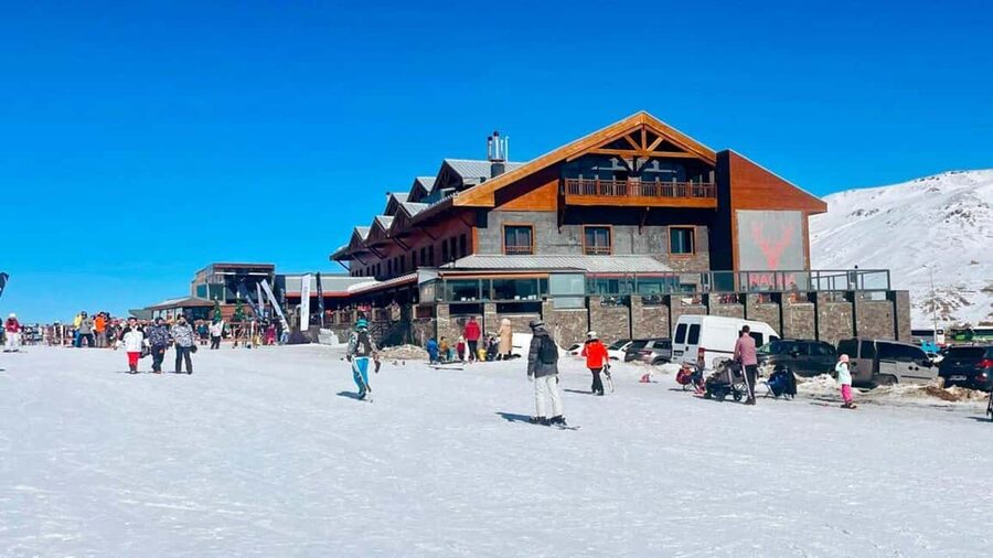 Kayseri: Erciyes Ski Tour with Equipment & Optional Trainer - What 3.5 hours on the mountain really means
