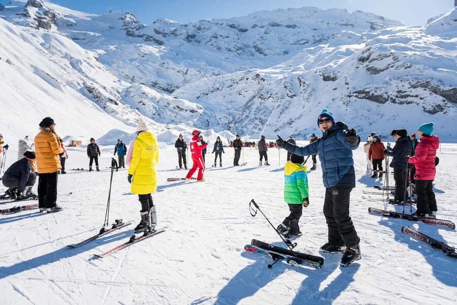 Lucerne: Mount Titlis First time Ski Experience - Engelberg and the Titlis Xpress cable car