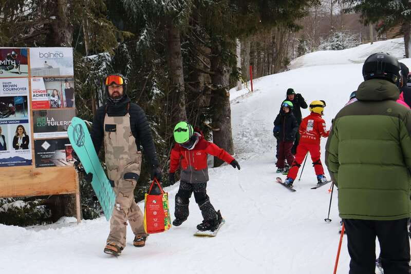 Montreal: Guided Skiing in Quebec Forests - The snowboarding restriction matters