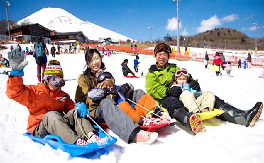 Mt. Fuji Skiing Experience- YETI Ski Resort & Onsen Day Trip - The hot spring at Konohana no Yu