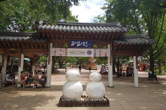 Nami Island + Ski Tour - Guides and the human side of the trip