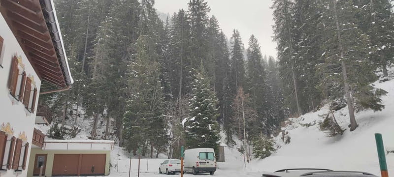 Private Andorra or Pyrinees Ski / Snowboard Tour Day trip - Choosing Andorra, La Molina, or Masella
