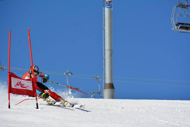 Private lessons in Bansko with former national ski racer - The right level for improving skiers