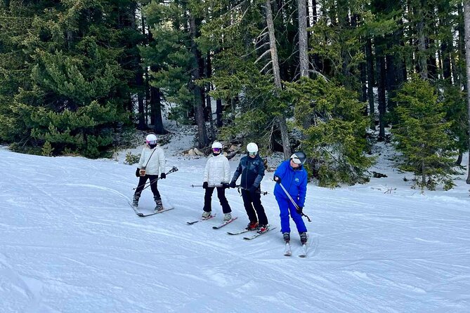 Private lessons in Bansko with former national ski racers. - Advanced coaching: carving, powder, and the fun park