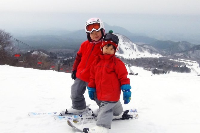 Private ski lesson for family or group(Transport included ) - Why this Mt. Daisen ski lesson works for first-timers
