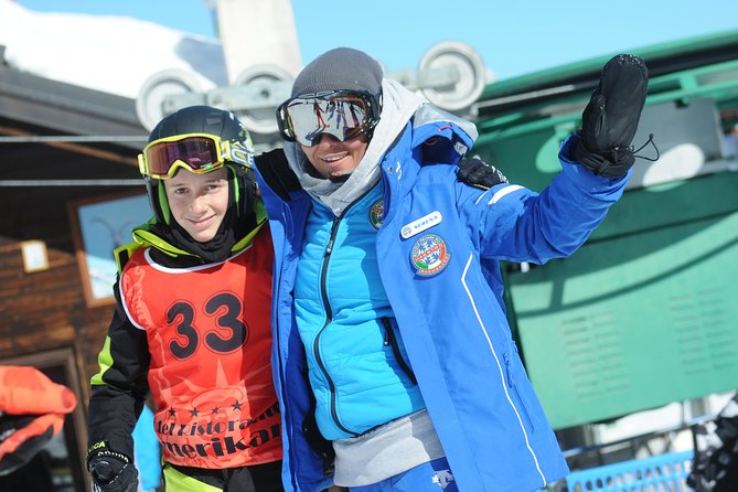 Private Snowboard Lessons - Sharing the lesson without slowing down