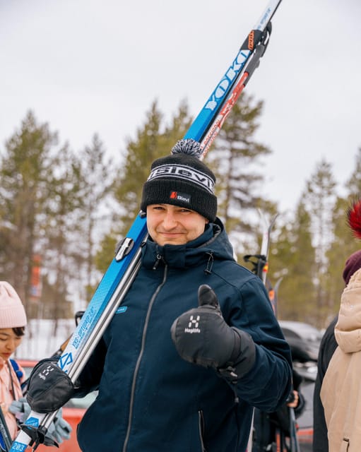Saariselkä: Cross-Country Skiing for beginners - Pickup, the minivan ride, and getting ready