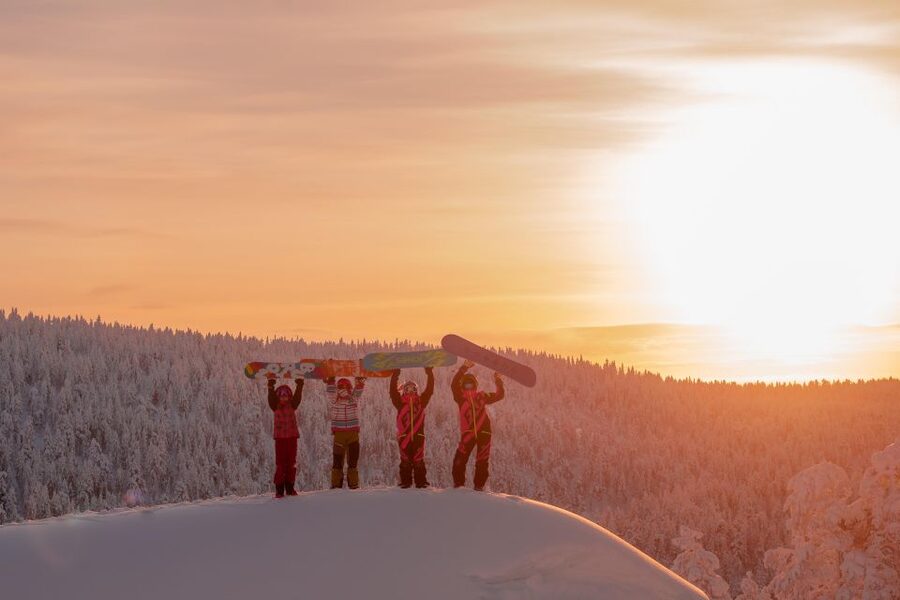 Saariselkä: Easy Snowboard Day Package (11y+) - What happens before you reach the snow