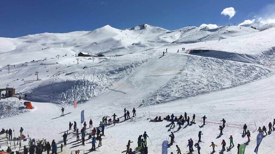 Santiago: Valle Nevado and Farellones Ski-Center Day Trip - Guide quality and the importance of clear communication