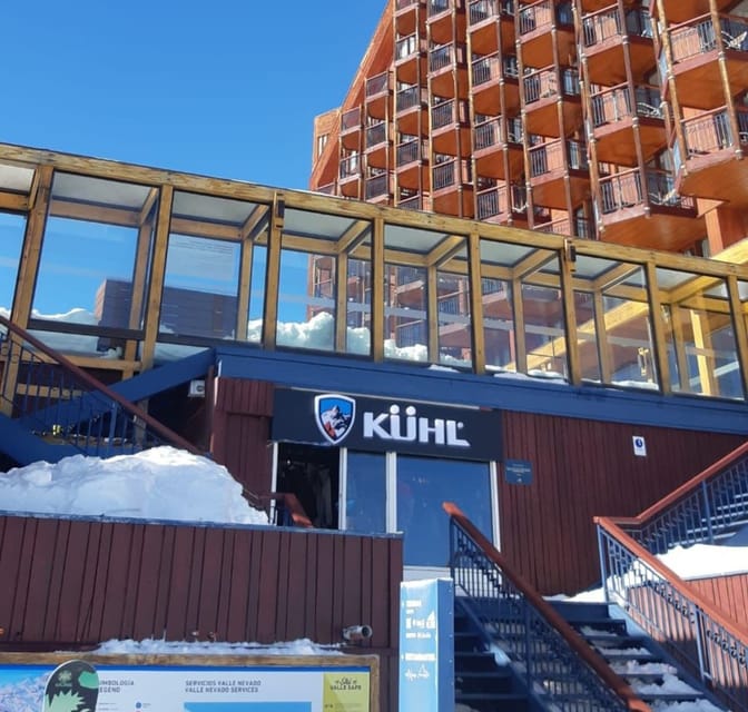 Santiago: Valle Nevado Ski Day Trip with Hotel Transfers - Guides, languages, and group size