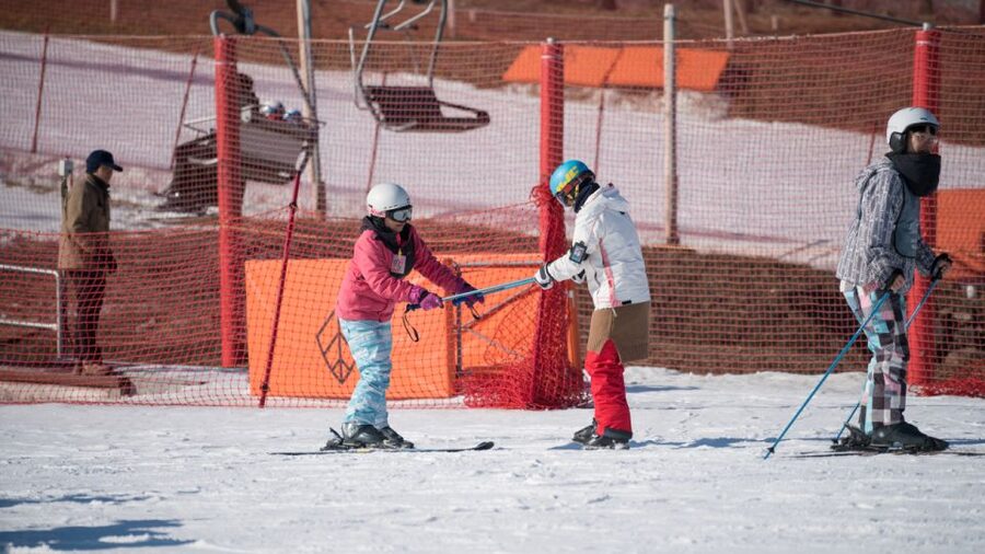 Seoul: Jisan Forest Winter Ski Day Tour with Basic Lesson - Leaving Seoul and reaching the resort