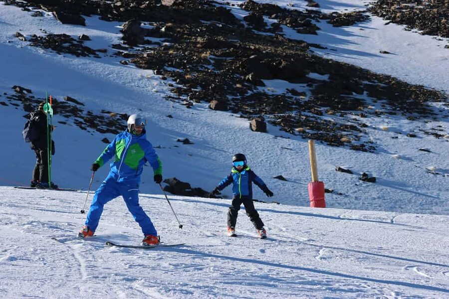 Sierra Nevada: 3-Hour Group Ski Lesson with Equipment Included - Key points before you book