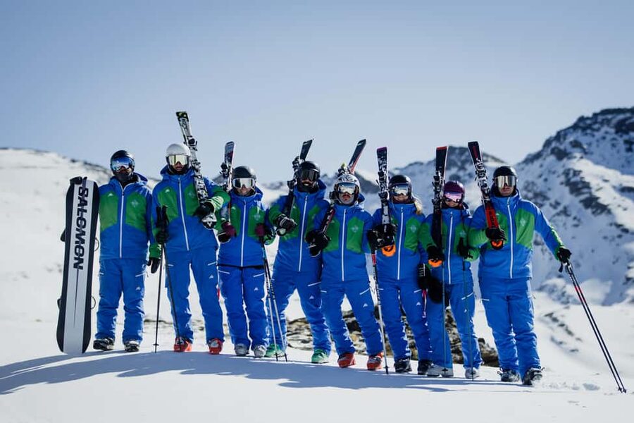 Sierra Nevada: 3-Hour Group Ski Lesson with Equipment Included - The first hour: finding balance on snow