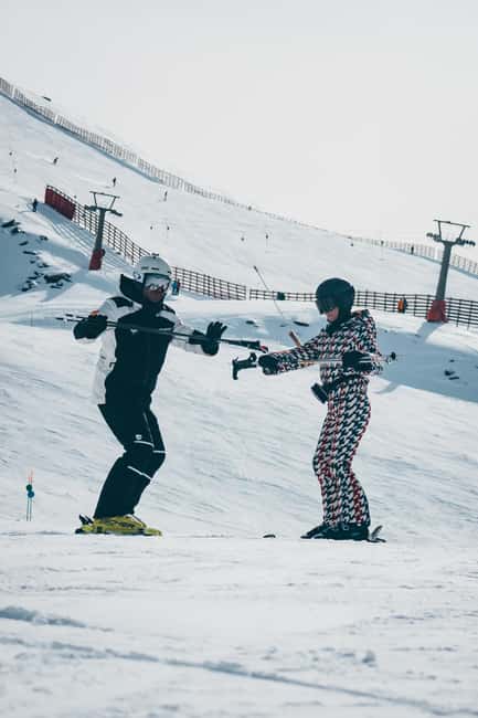 Sierra Nevada: Ski Class with equipment included - Starting beside the Borreguiles cable car