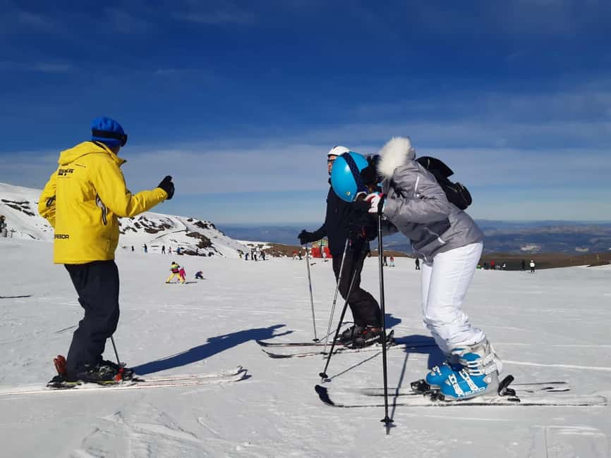 Sierra Nevada: Ski or Snowboard Equipment Rental - Who will get the most from this activity