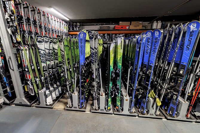 Ski and Snowboard equipment rental in Bansko - What the $18.14 price really covers