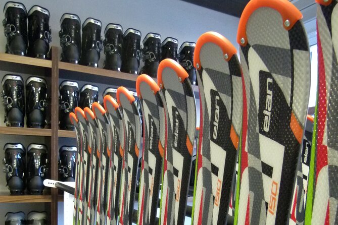 Ski and Snowboard equipment rental in Bansko - Returning the skis or taking them home
