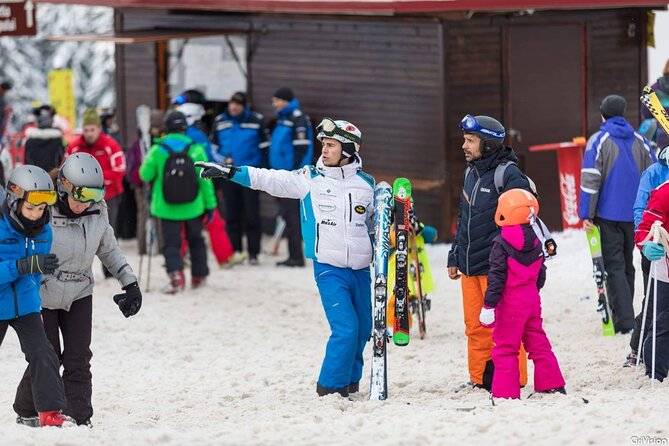 Ski & snowboard lessons on Poiana Brasov- Full Private day tour from Brasov - Why private format can work well for mixed groups