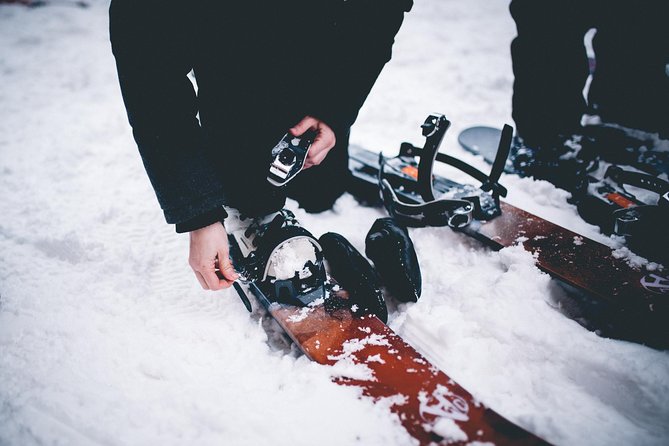 Skiing (Hok Ski) Excursion in Jacques-Cartier National Park - The first kilometres are your practice ground