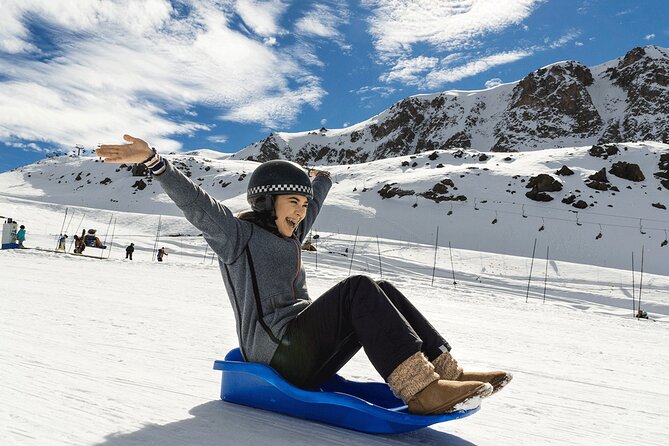 Skiing in Farellones Park: Ski Tickets, Lessons, Transportation and More - Crowds, queues, and the real value of the price