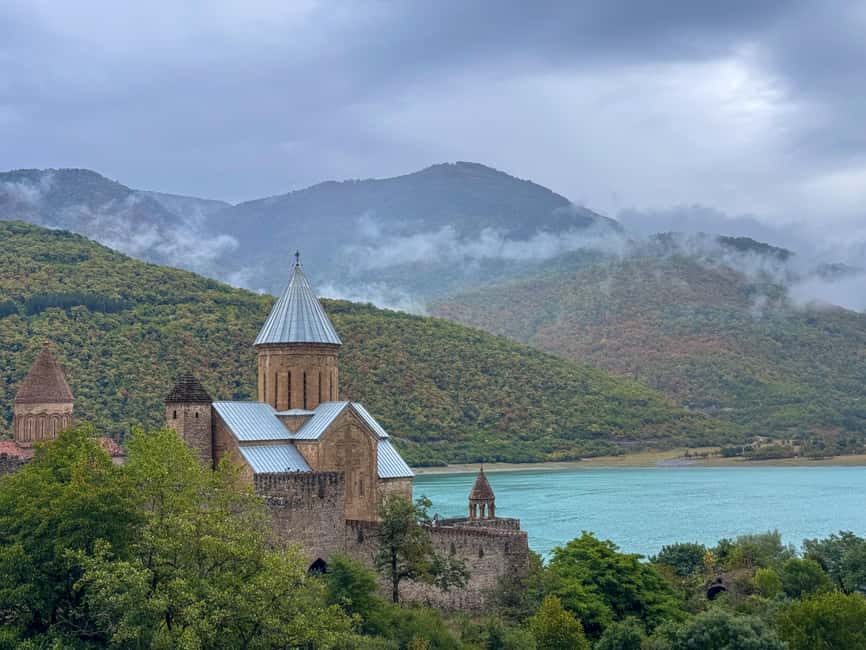 Tbilisi: 2-Day Gudauri Ski Resort Private Tour - From Tbilisi to Jinvali and Ananuri