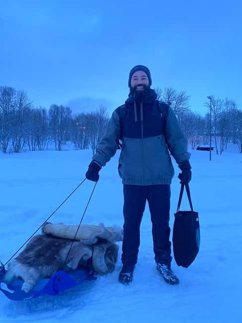 Tromsø: Sledding, Toboggan, Mini Skiing, Lasso & Arctic Fun - Fire, Hot Drinks, and Reindeer Hides