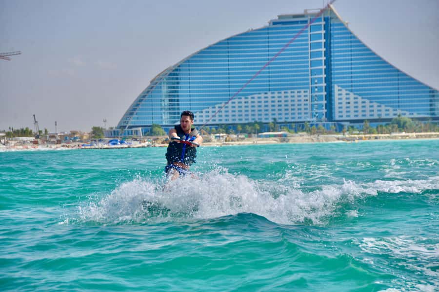 WakeBoard : Ski on the Dubai Sea Water on Wakeboard - Key points to know before you book