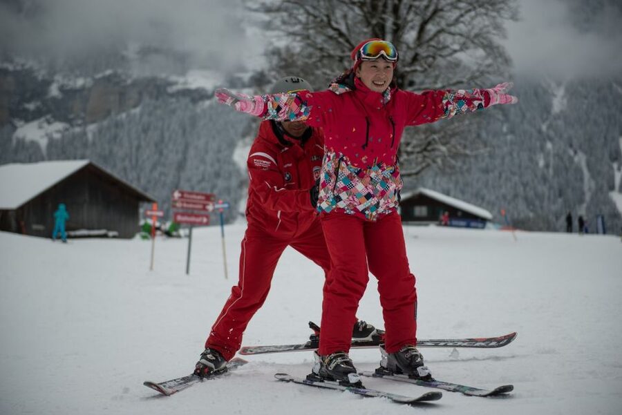 Zurich/Lucerne: Swiss Ski Experience in the Jungfrau Region - Who should book this Alpine day